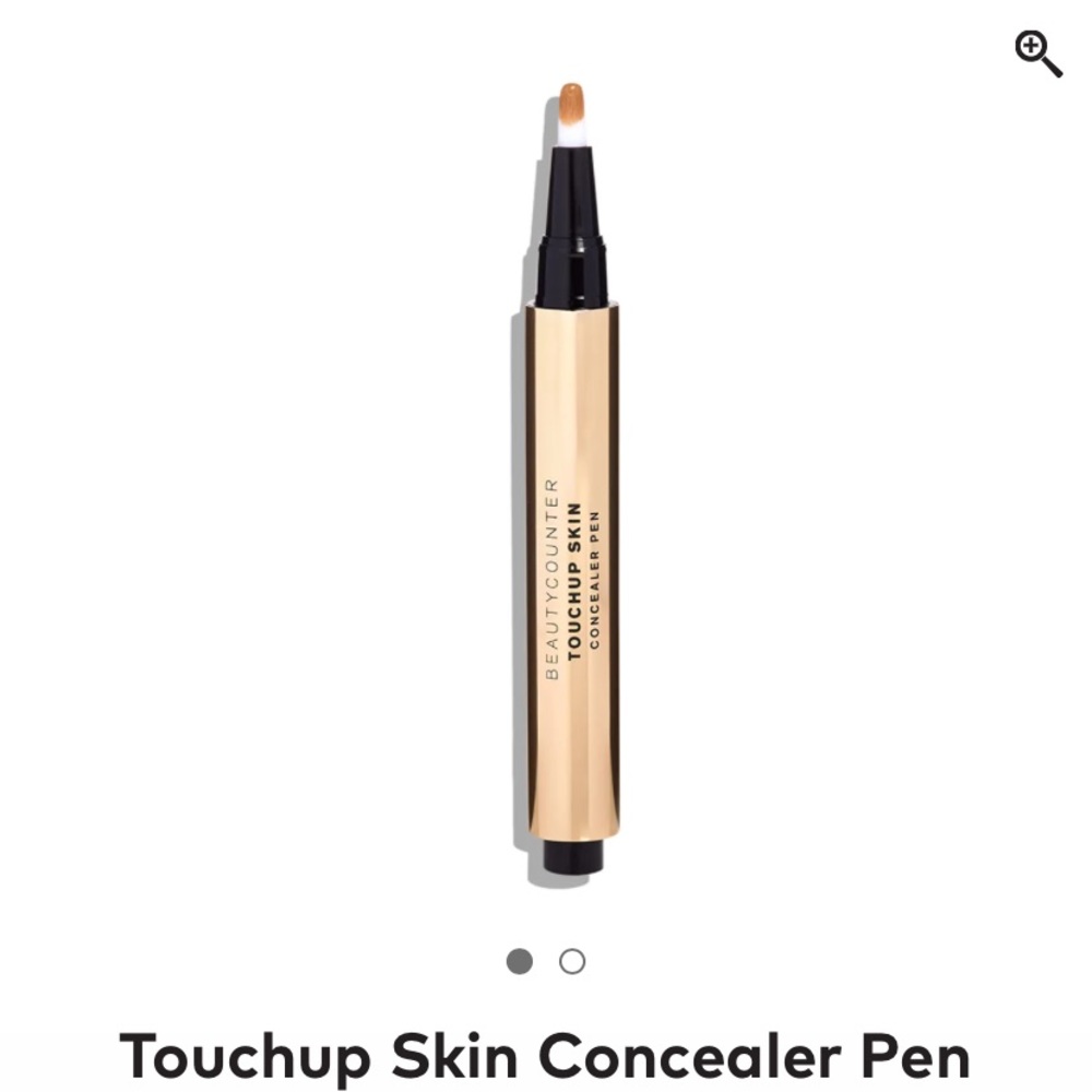Beautycounter touch up concealer pen in dark